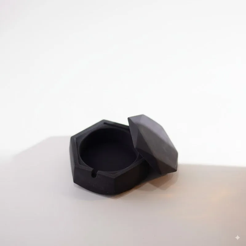 Barca Ash Tray - Black media 4