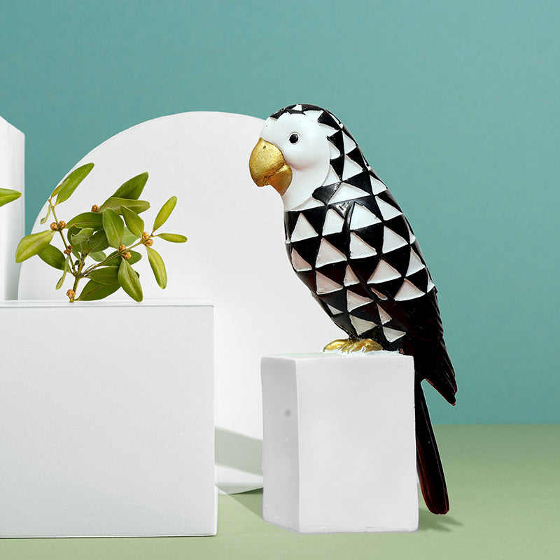 Chevron Parrot Polyresin Showpiece media 4
