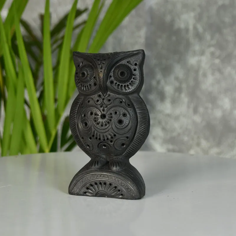 Mitti Hoot Terracotta Showpiece media 1