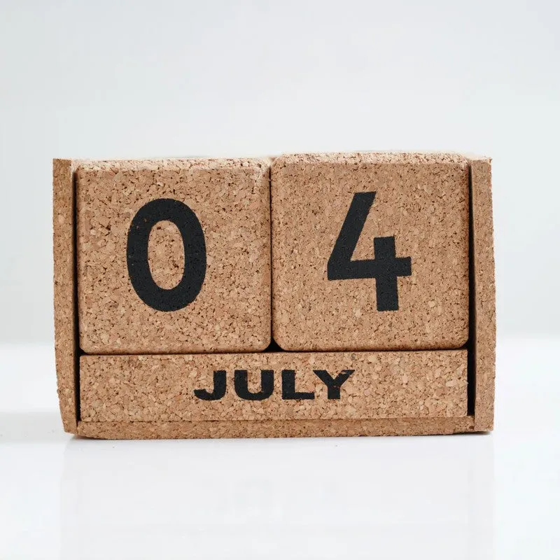NovaCraft Calendar Showpiece media 5