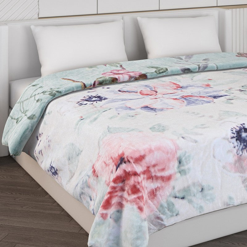 Monte Carlo Blossom Dreamscape Blanket - 550 GSM media 5