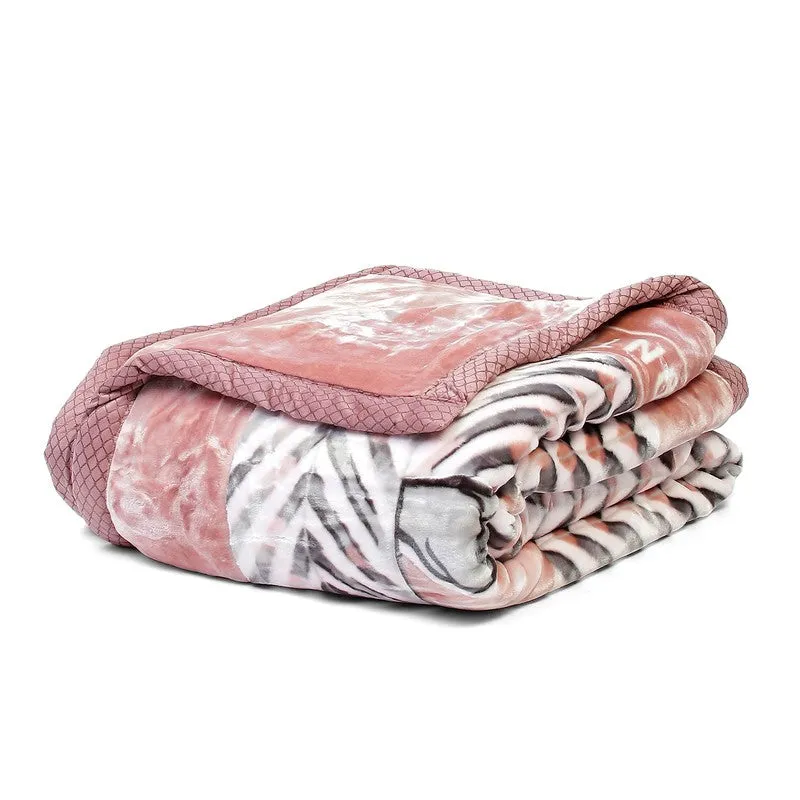 Monte Carlo Blush Palm Oasis Blanket - 800 GSM media 5