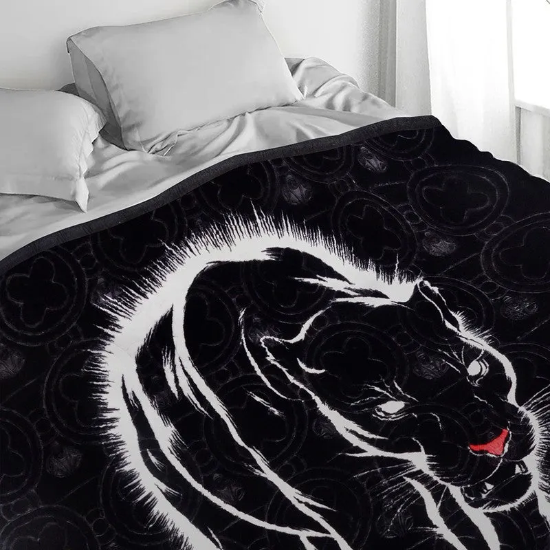 Phantom Fang Blanket - 1300 GSM media 5