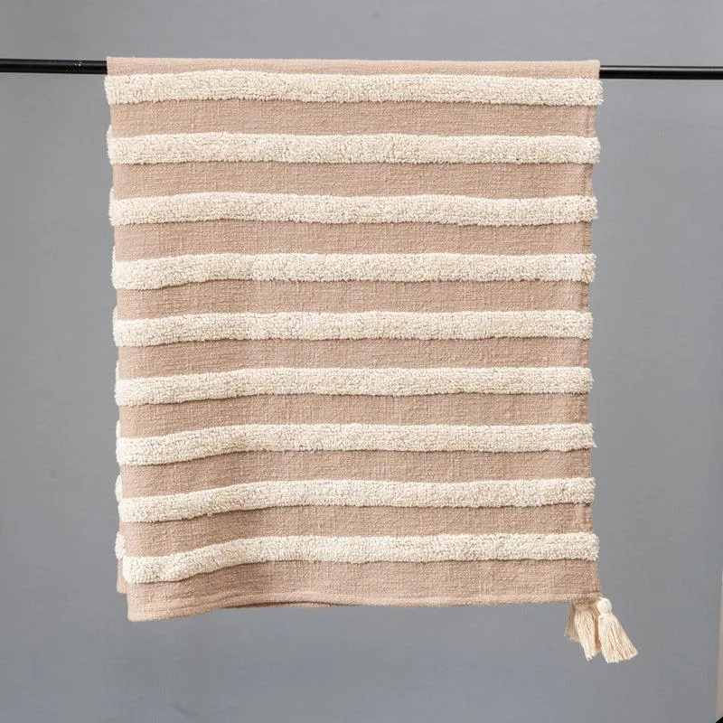 Vetra Table Tufted Tassled Throw - Rectangle media 3