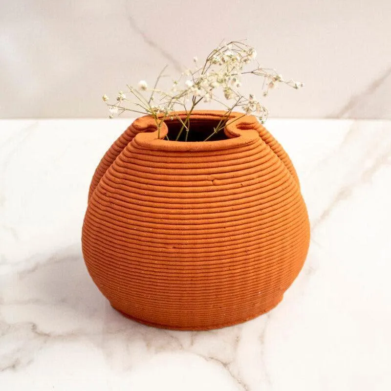 Double Oval Vase media 3