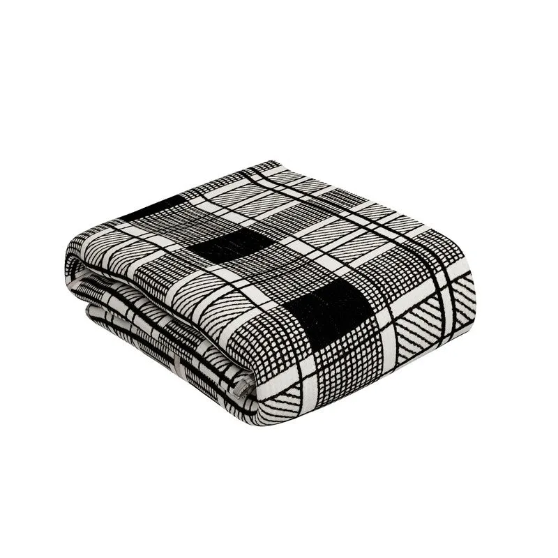 Monte Carlo Monochrome Mosaic Blanket - 800 GSM media 6