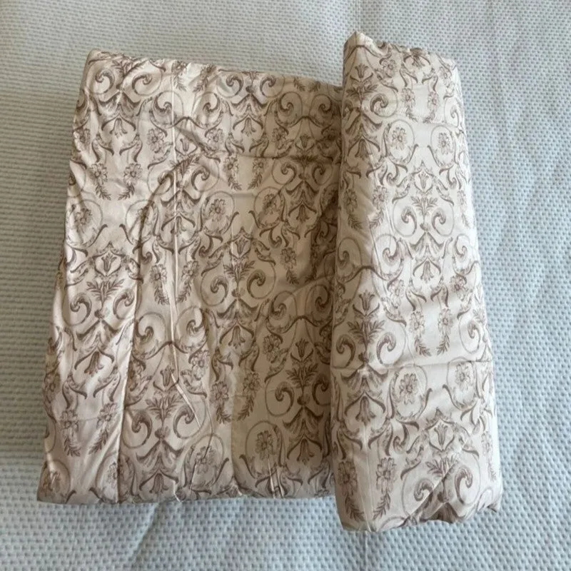 Old Garden Comforters - 300 GSM media 4