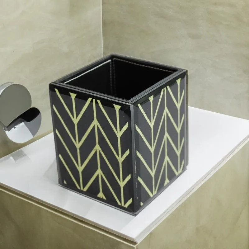 Petrica Patterned Toothbrush Holder media 1