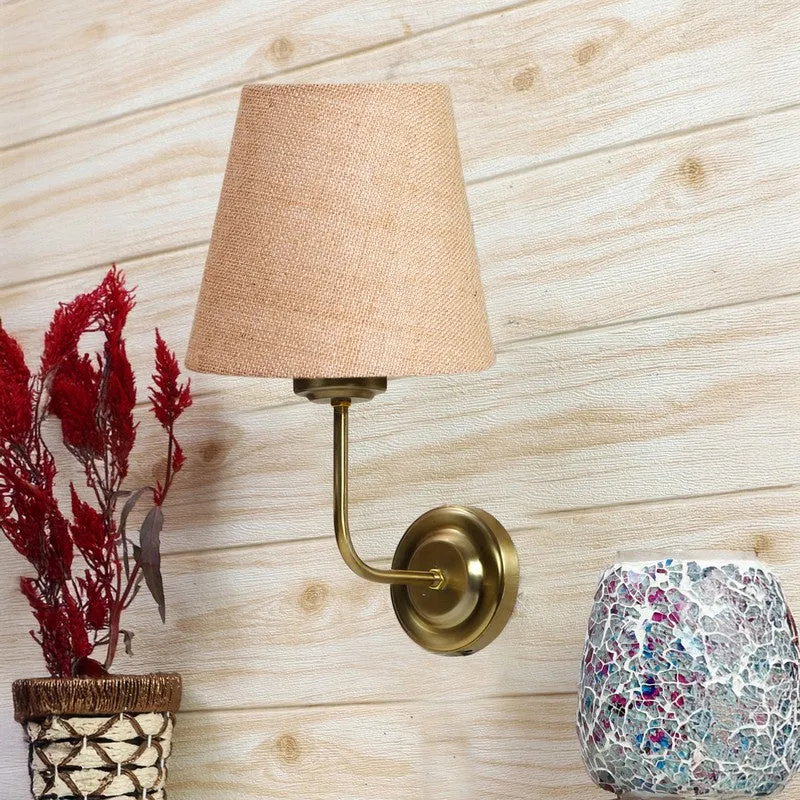 Lumoire Cone Metal Wall Lamp - Gold,Beige media 3