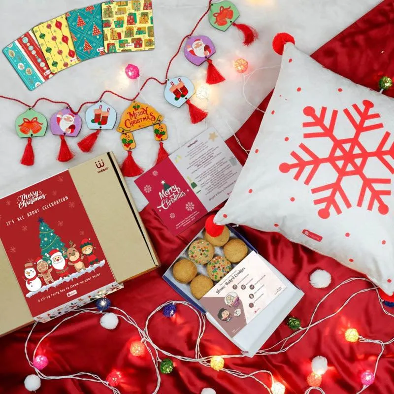 Crimson Comfort Christmas Gift Box media 1