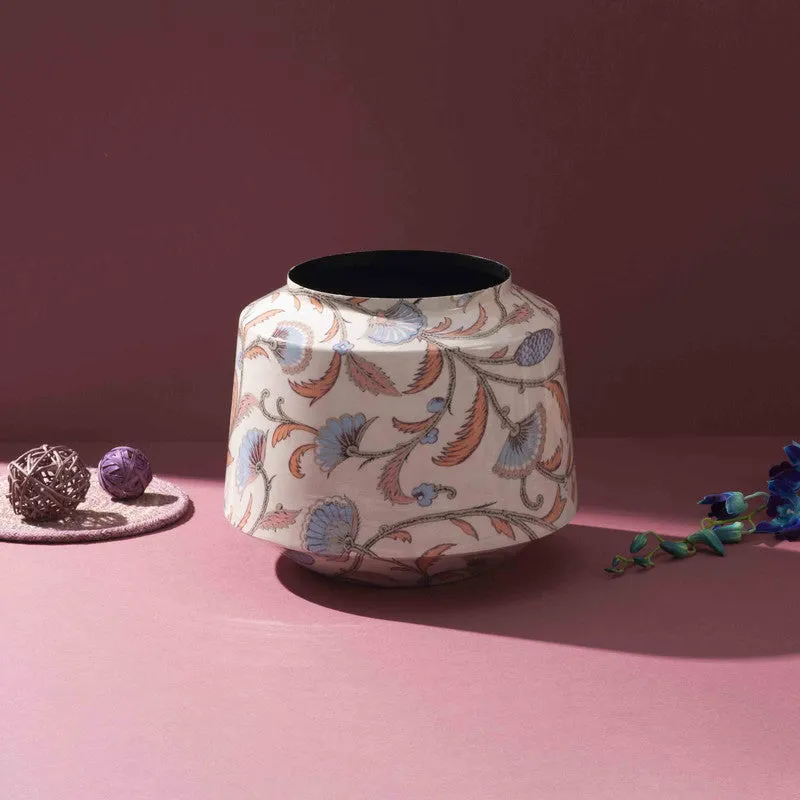 Petal Whisper Iron Vase media 3
