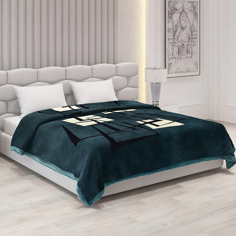 Monte Carlo Crimson Graphique Blanket (Green)- 600 GSM media 1