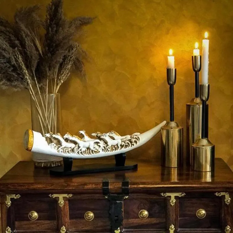 The Majestic Mane Painted Resin Showpiece media 6