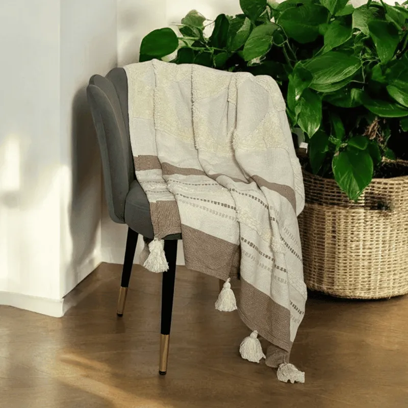 Dune Weave Tufted Throw media 4
