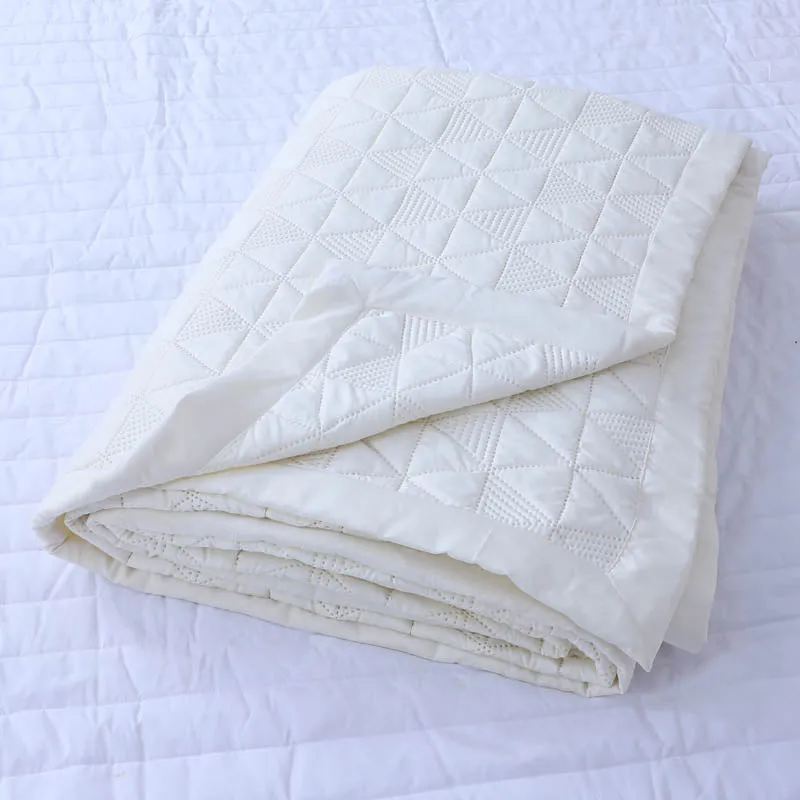 Starsia Microfiber Bedcover - White media 5