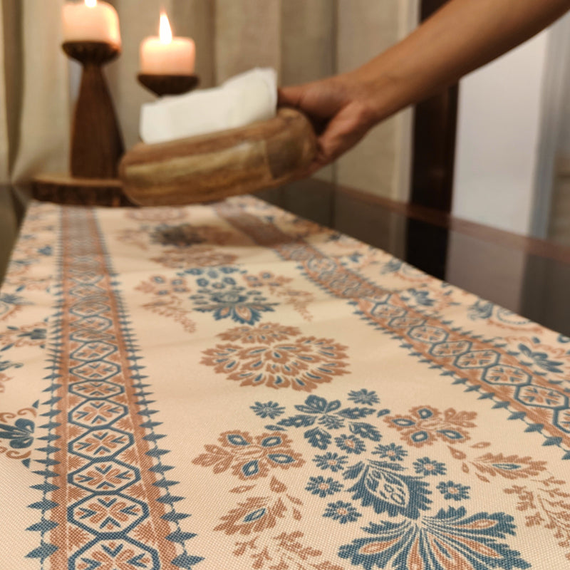 Flowlin Table Runner media 3