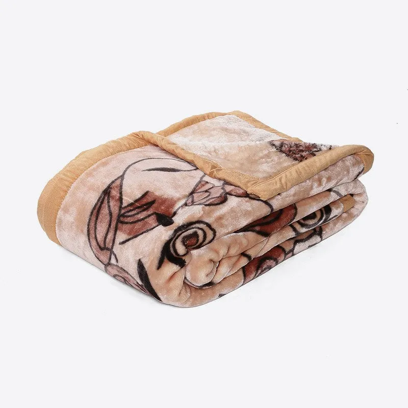 Monte Carlo Petal Plush Blanket - 540 GSM media 6