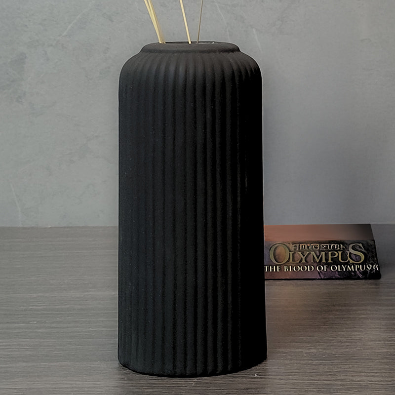 Harmona Ceramic Vase - Black media 3