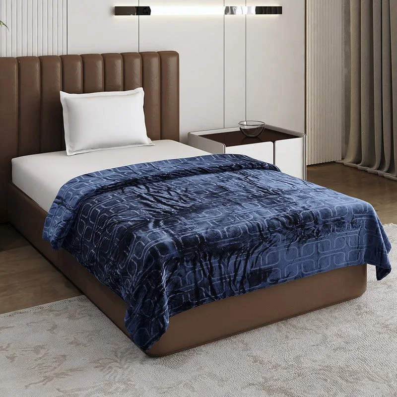 Monte Carlo Warmora Geometric Print Polyester Blanket (Blue) - 210 GSM media 1