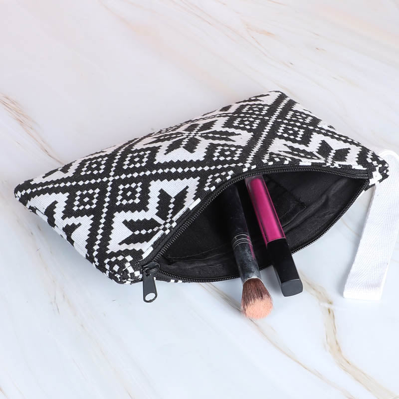 Aion Cotton Pouch media 3