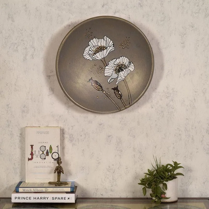 Daisy Dip Wall Plate media 1