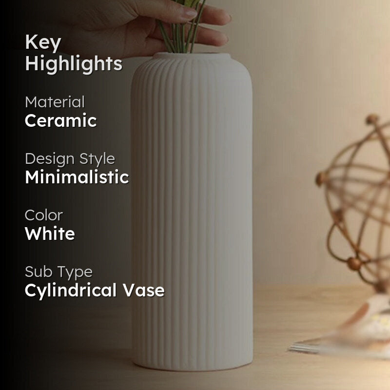 Aura Forma Ceramic Vase - White media 2