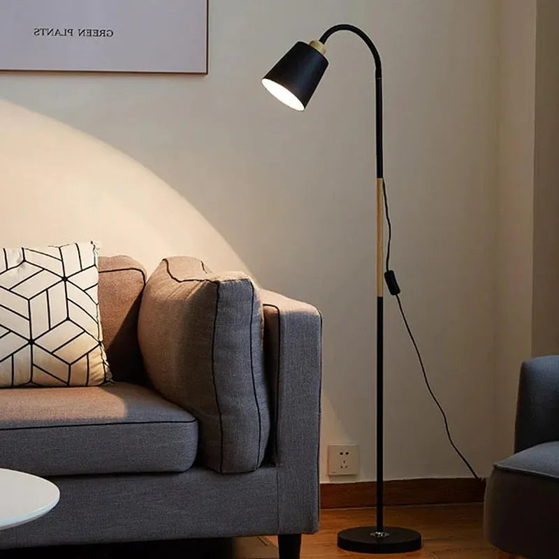 Illumicurve Metal Floor Lamp - Black media 2