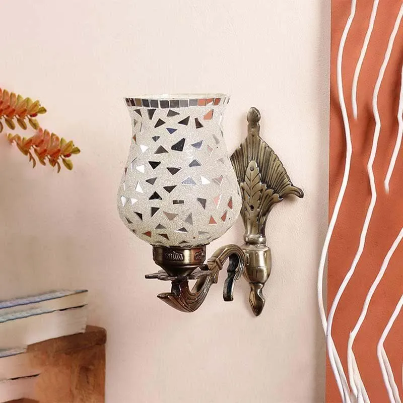 Lattice Glow Glass & Metal Wall Lamp media 3