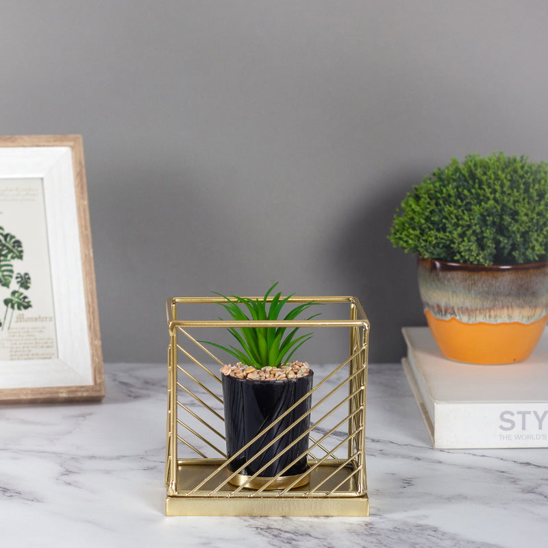Jadeo Metal Planter media 4