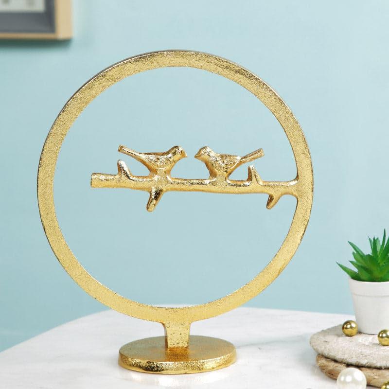 Bird Perch Pass Showpiece