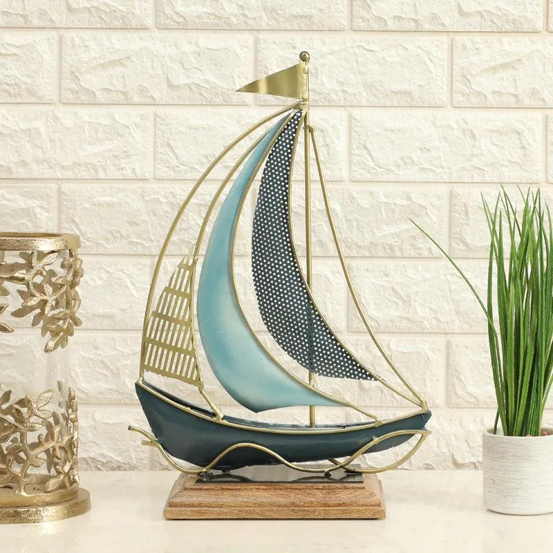 Gale Sail Showpiece media 1