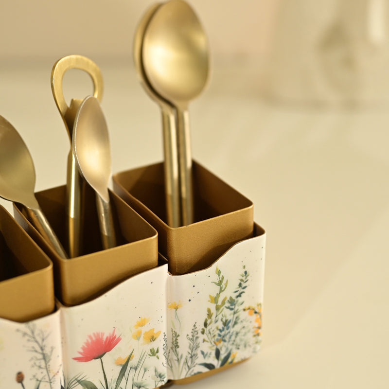 Lilia Wood Cutlery Stand media 12