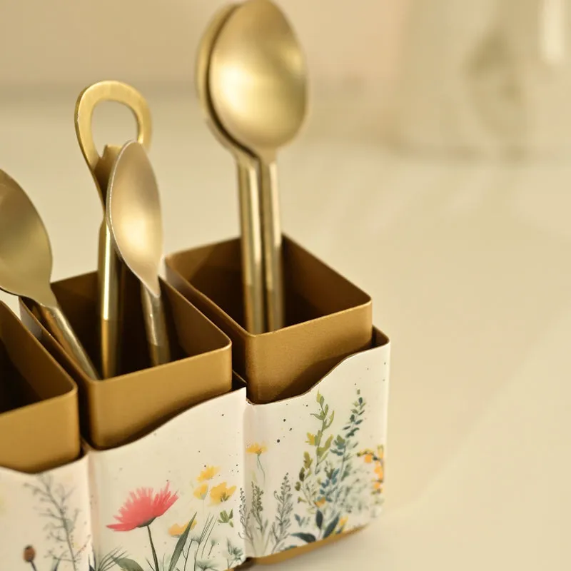Lilia Wood Cutlery Stand media 12