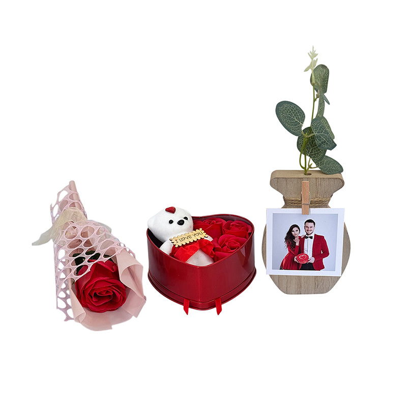 Amour Étoile Valentine's Gift Box (Red) - Three Piece Set media 3