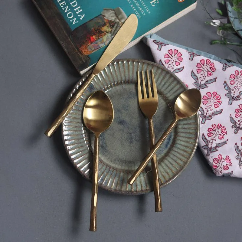Amo Hammered Cutlery - Five Piece Set media 4