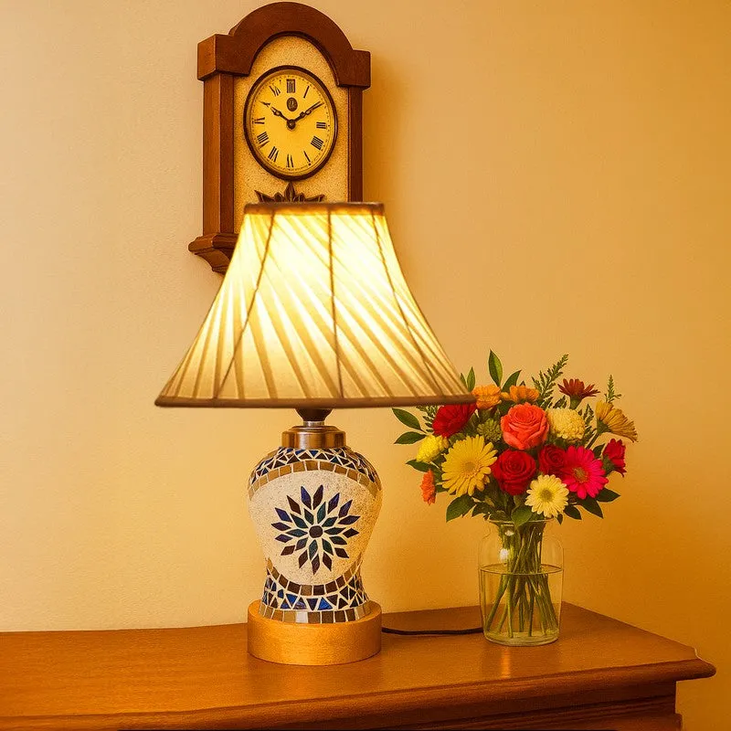 Floranira I Pleated Wooden Table Lamp - Multicolor media 1