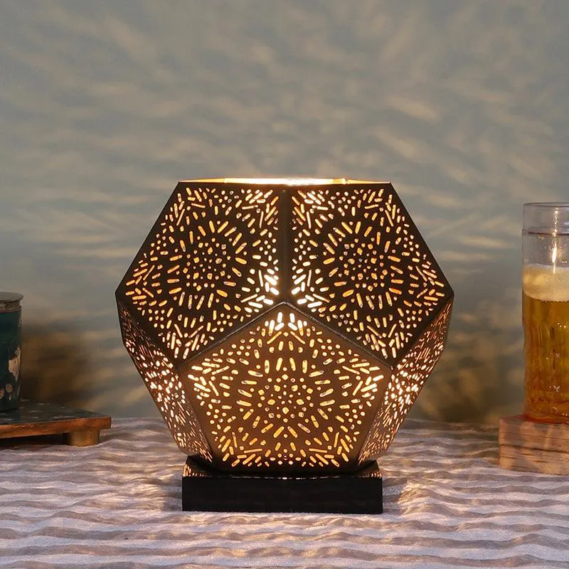 Hexagon Etched Regal Metal Table Lamp - Gold media 1