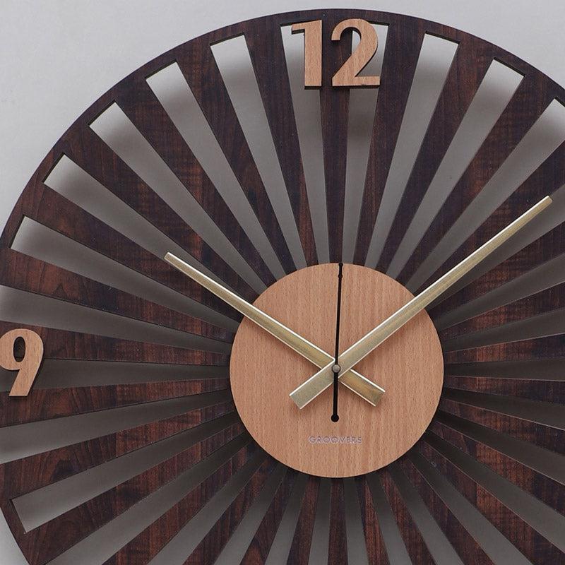 Targeto Wall Clock media 3