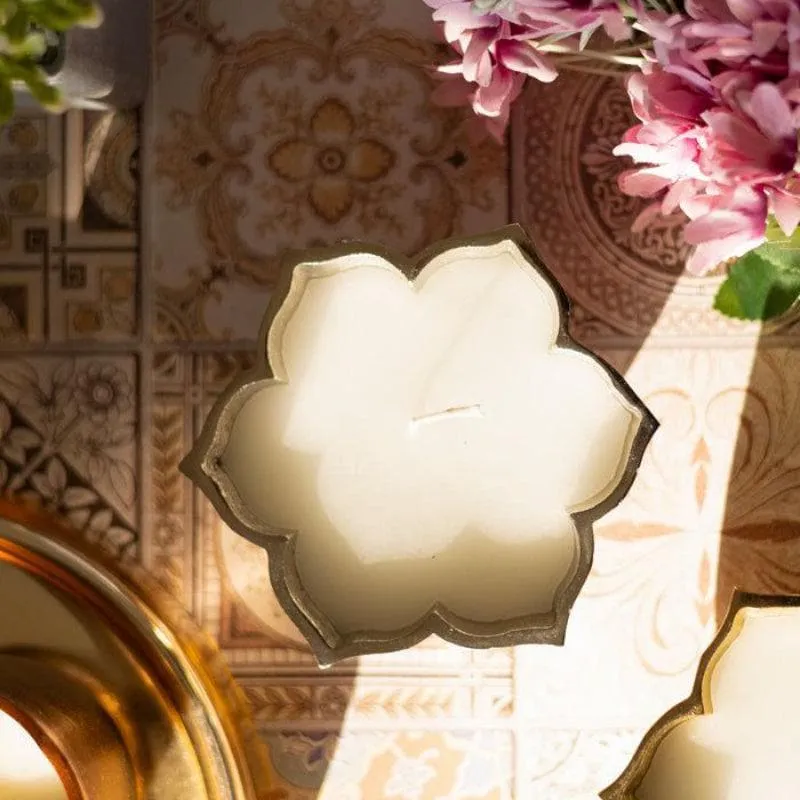 Flora Dance Scented Candle media 3