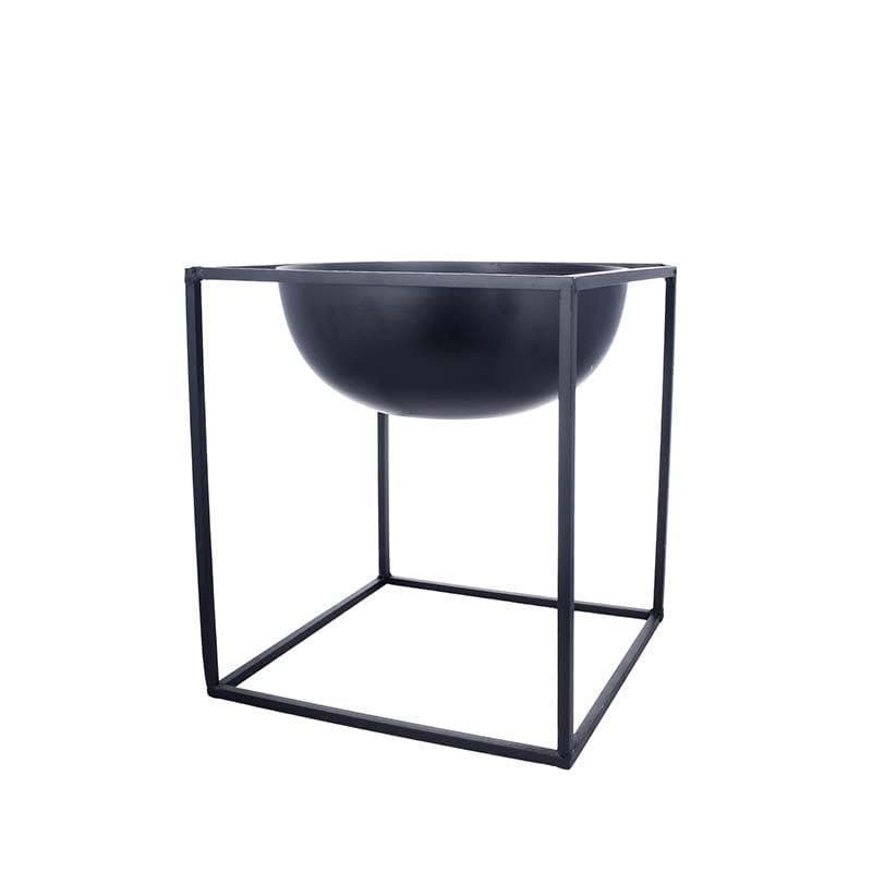 Inky Black Planter media 4