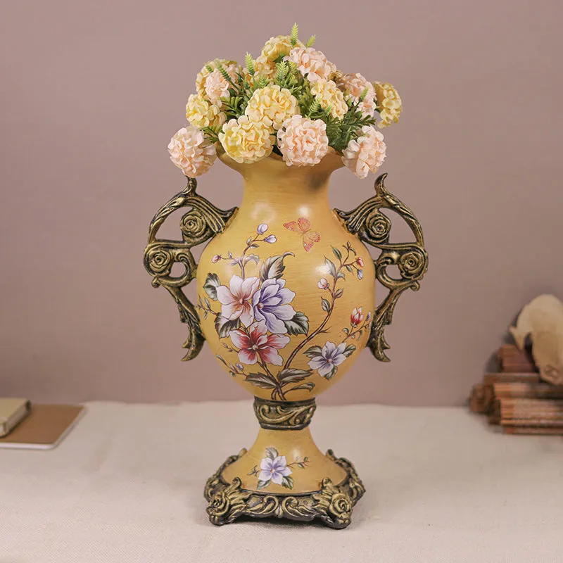 Belgravia Resin Vase media 1