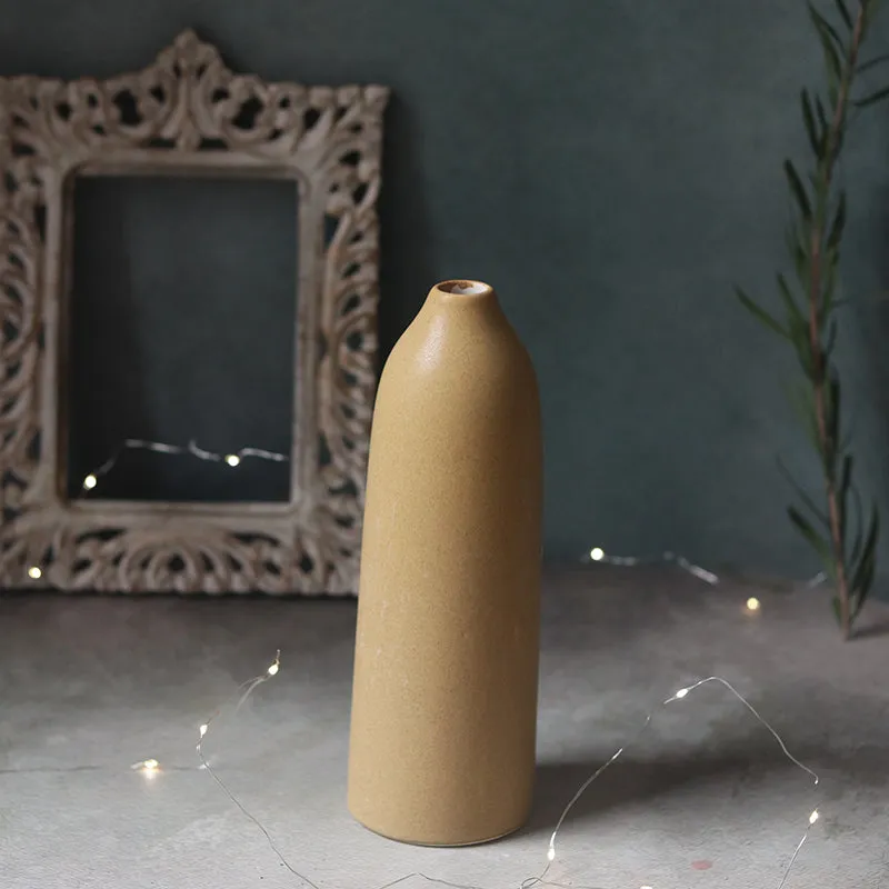 Toula Ceramic Vase media 3