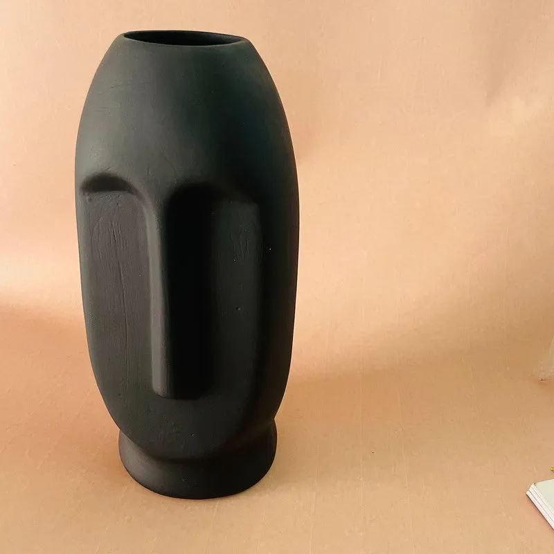 Morrigan Vase - Black media 1