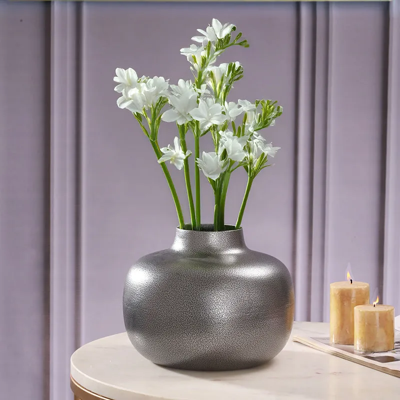 Alexei Metal Vase - Grey media 1