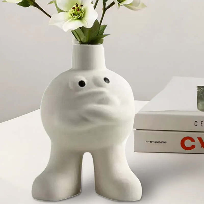 The Quirkle Porcelain Vase media 4