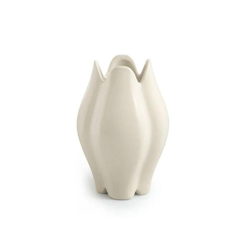 Amara Ceramic Vase media 3