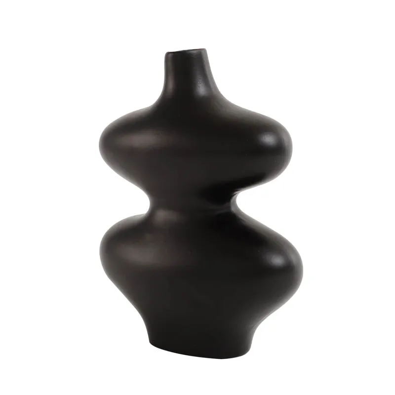 Gutsy Vase - Black media 3