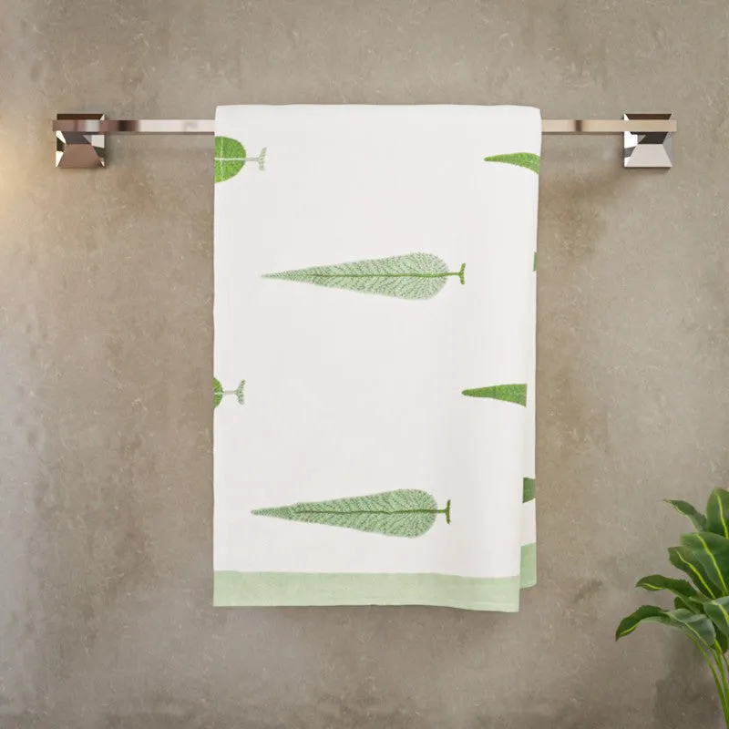 Palm Whisper Cotton BathTowel - Green media 3