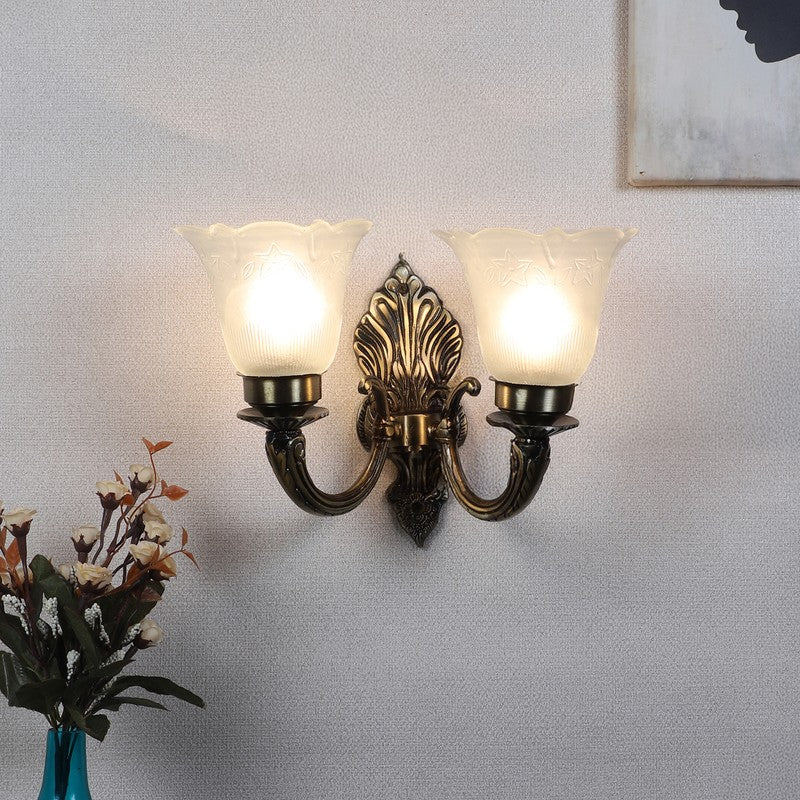 Fioyra Iron Wall Lamp