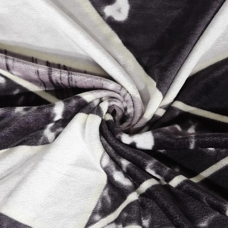 Geometric Gala Warm Bedsheet - 150 GSM media 6